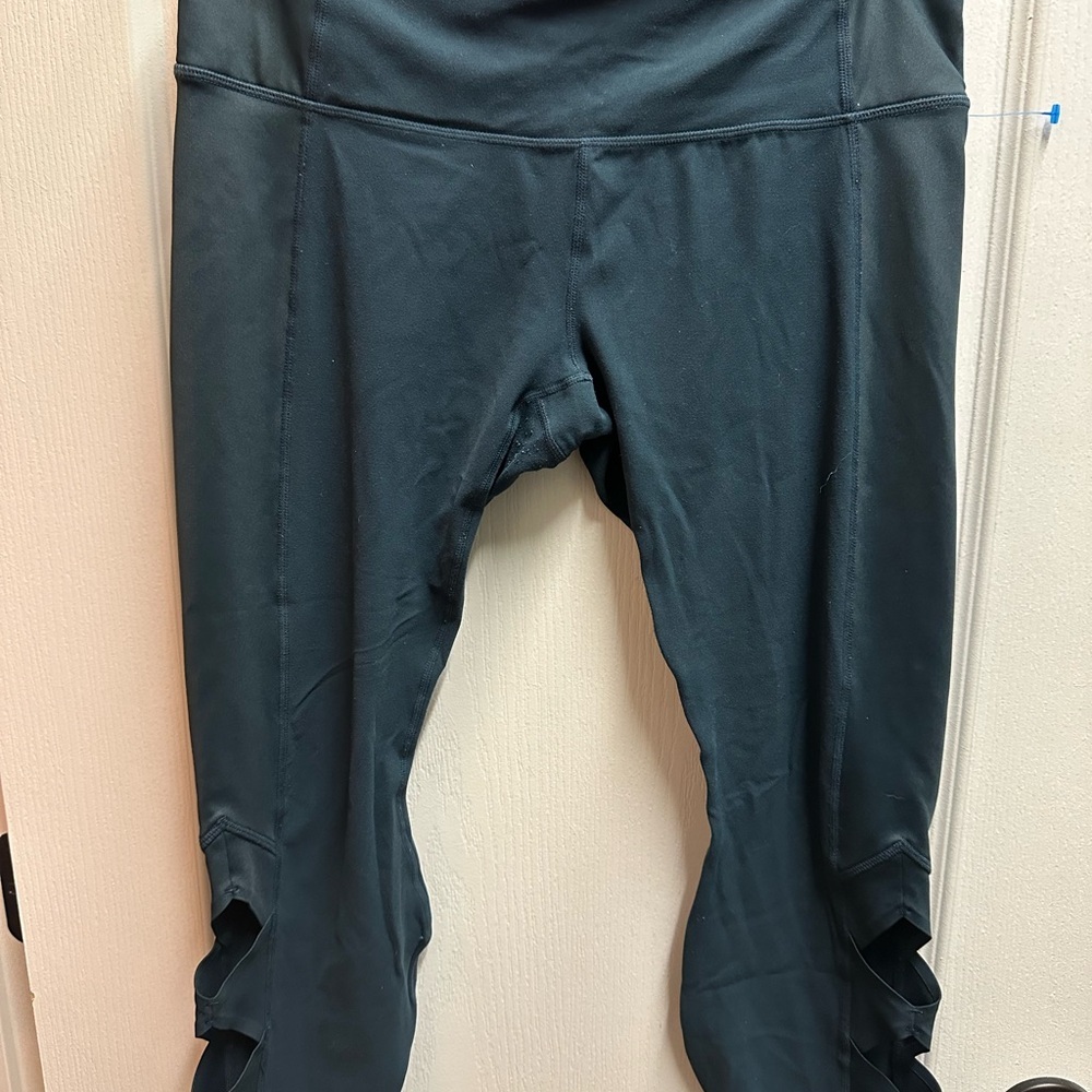Athleta Women's teal Leggings size MP/ NWOT B38